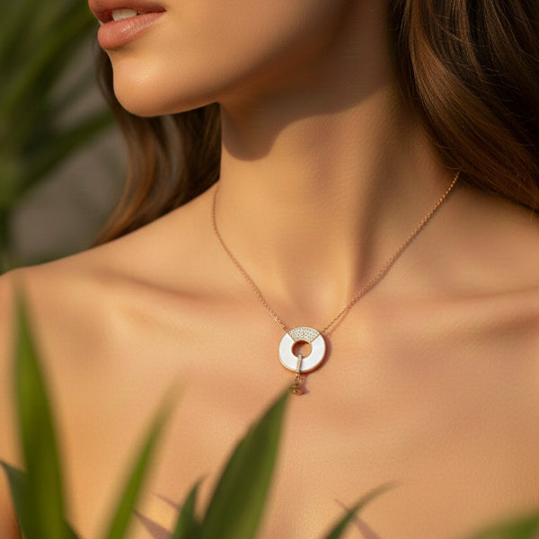 Dainty Gold Circle Pendant Necklace
