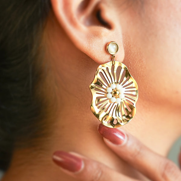 Elegant Pearl Blossom Earrings