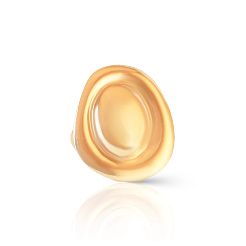 Chic oval fashion ring for women with a polished gold-plated finish