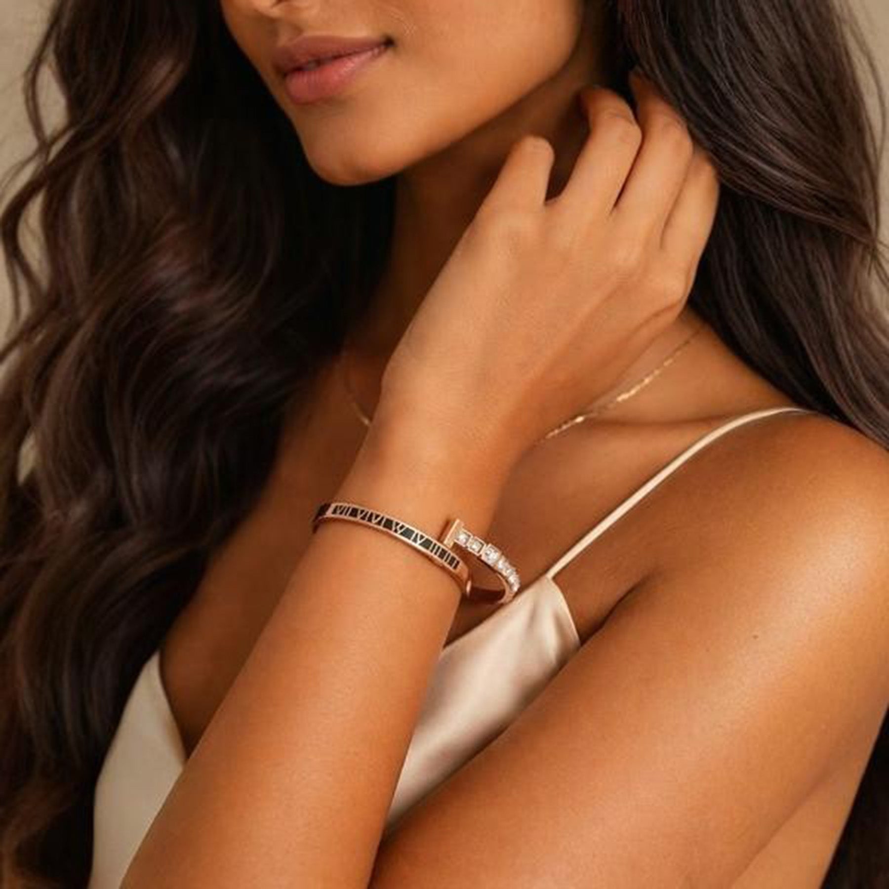 Minimalist geometric bracelet for women