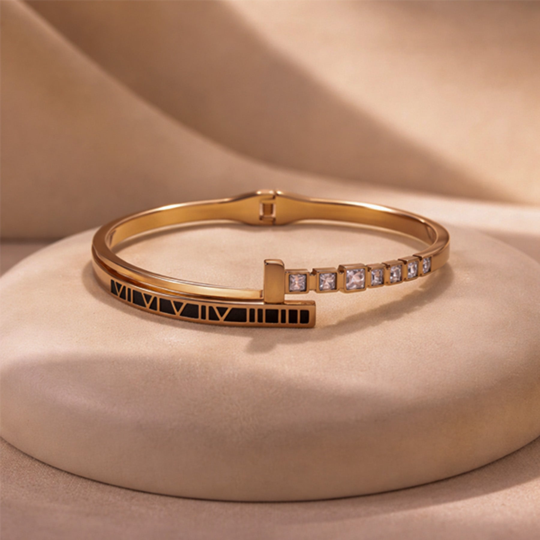 Minimalist geometric bracelet for women