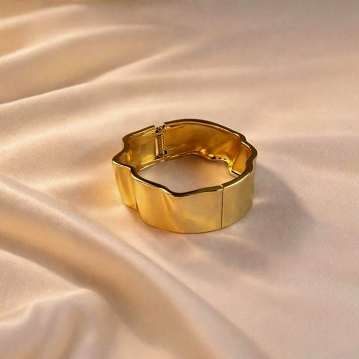 Gold Wavy Kada Bracelet for Women