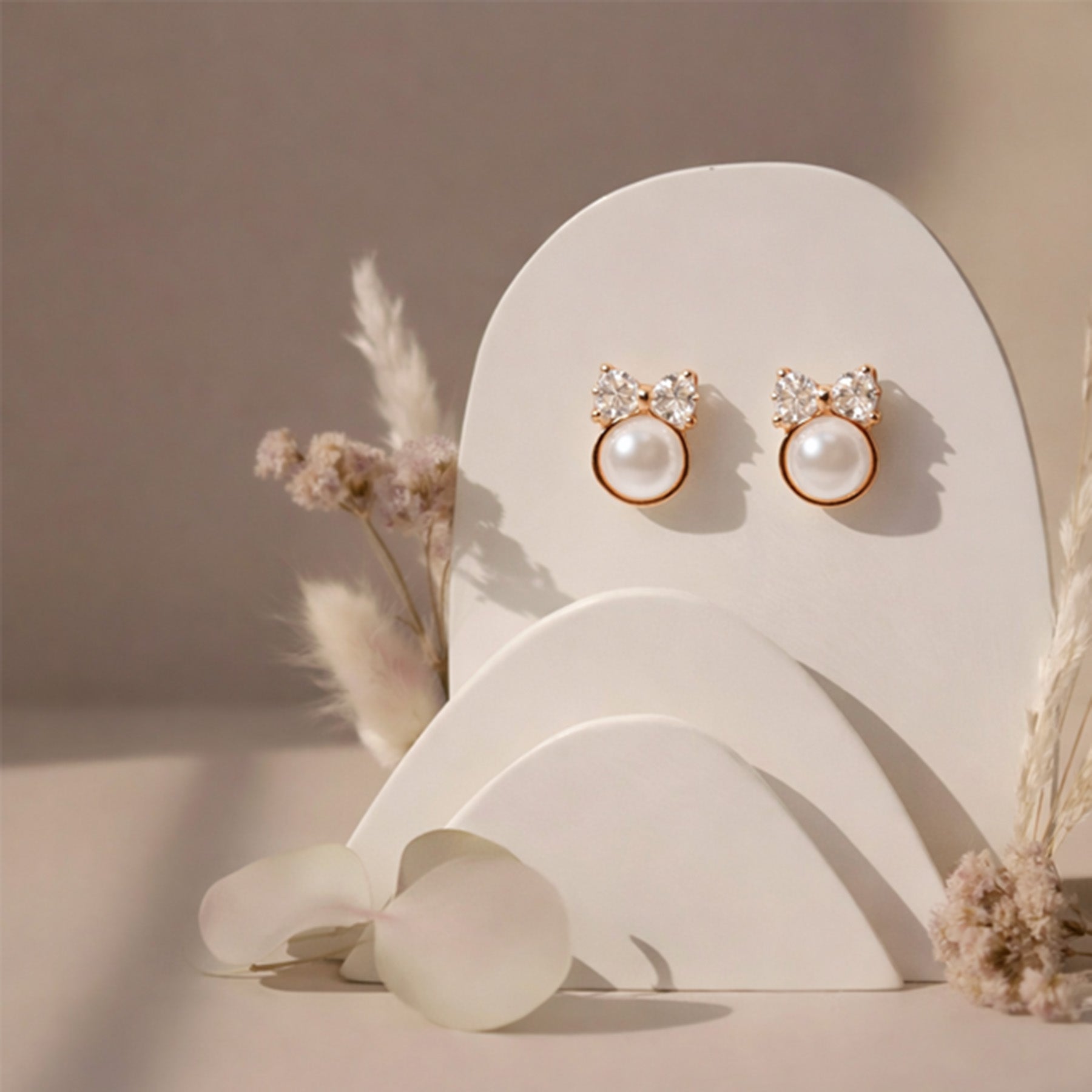 Pearl Glow Stud Earrings Set