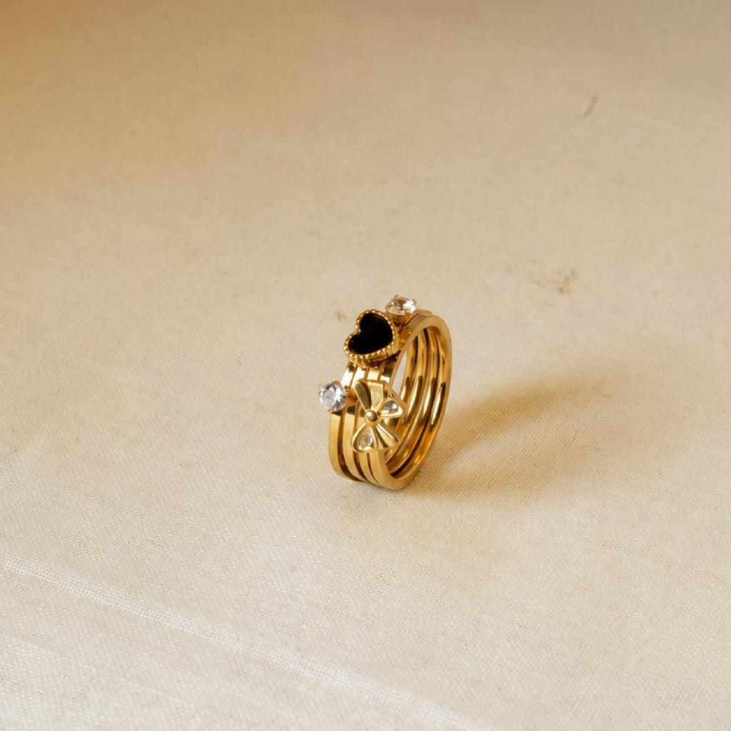 Midnight Heart Bloom Ring