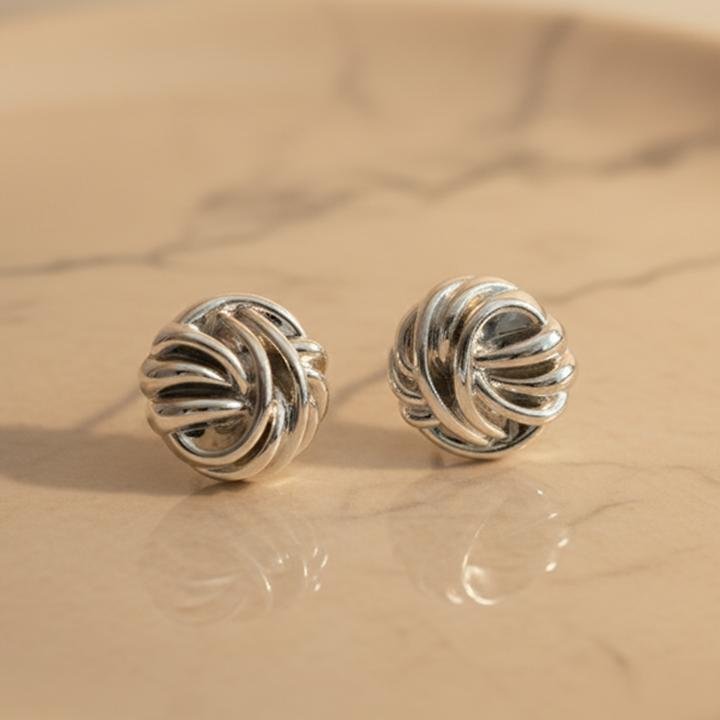 Luminescent Droplets